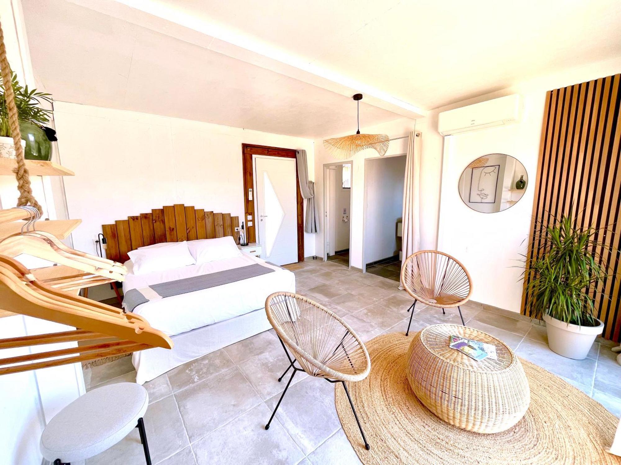 Nuiki Lodges - Chambres D'Hotes Montségur-sur-Lauzon 外观 照片